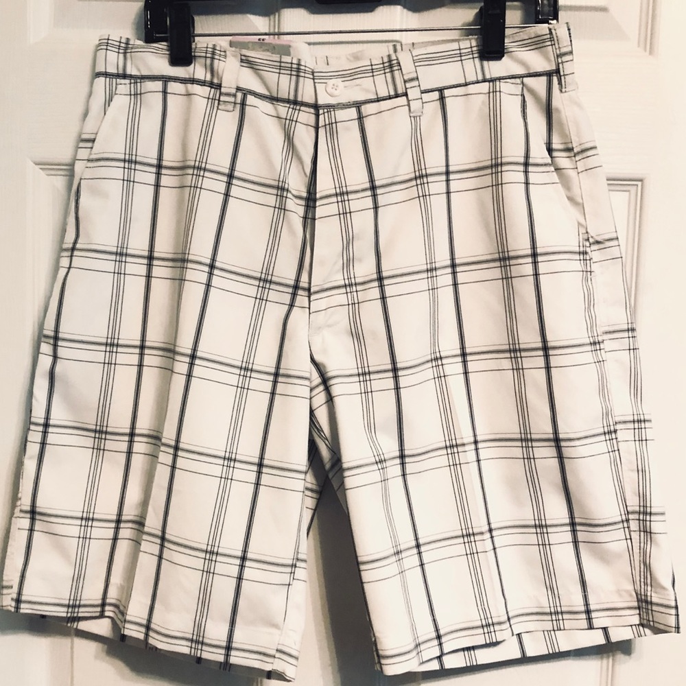 NWT Men’s Champions Tour White Plaid Shorts Sz 32